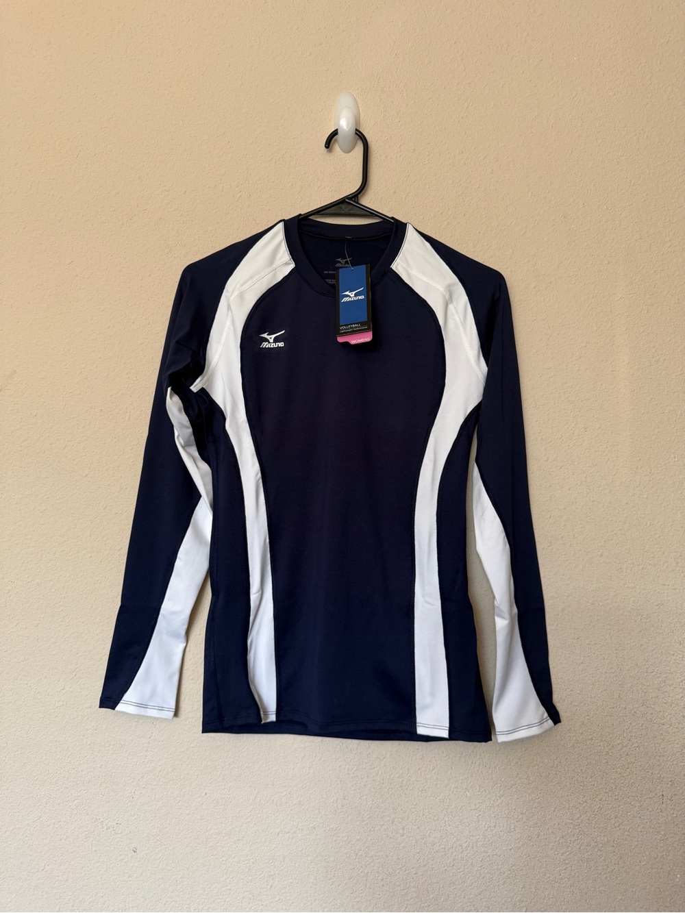 Mizuno Dark Navy Athletic Women Top with White Logo. Size Small